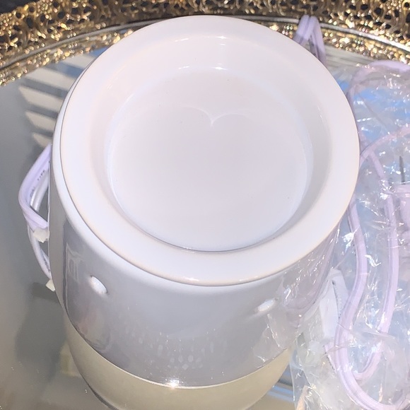 Wax Warmer - Picture 3 of 5